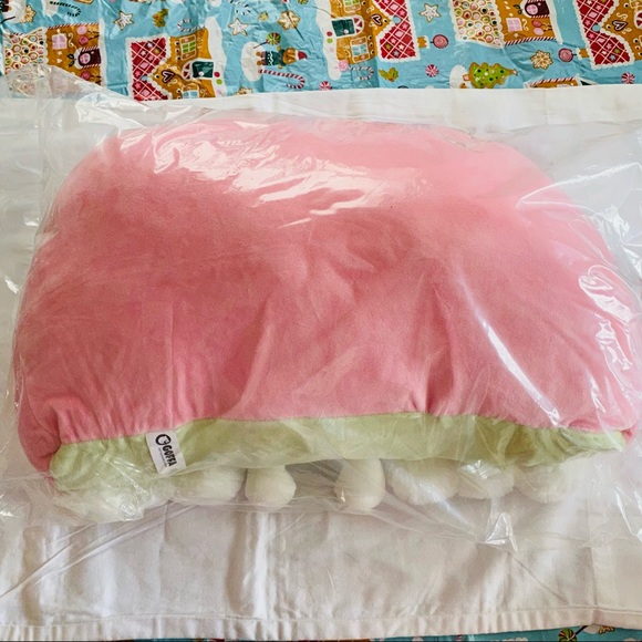 NWT Pillow Rainbow Super Soft and Extra Large size. - Picture 4 of 9